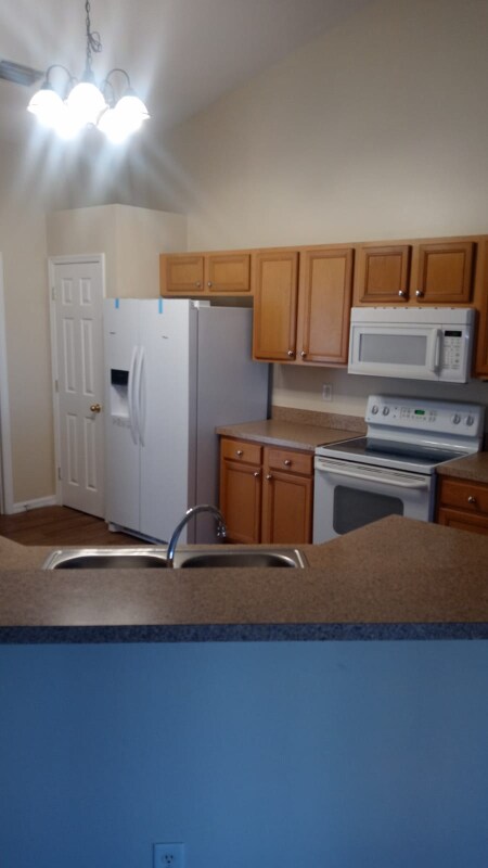 Building Photo - 2301 SW 25th St