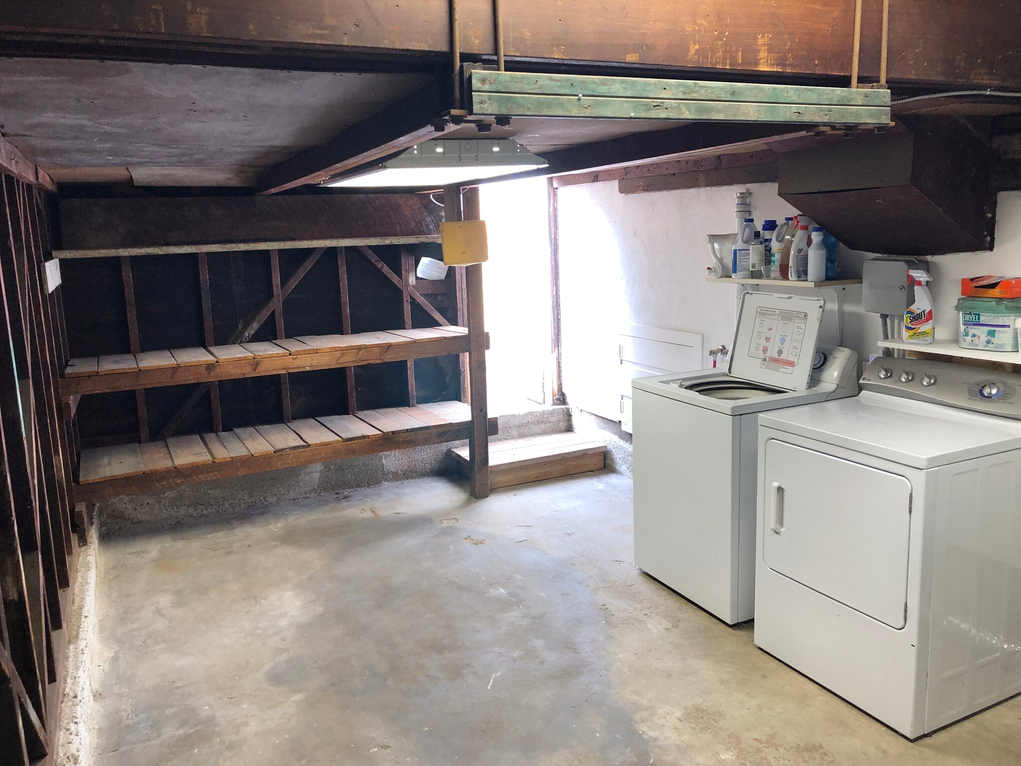 Attached garage with laundry - 12621 Woodgreen St