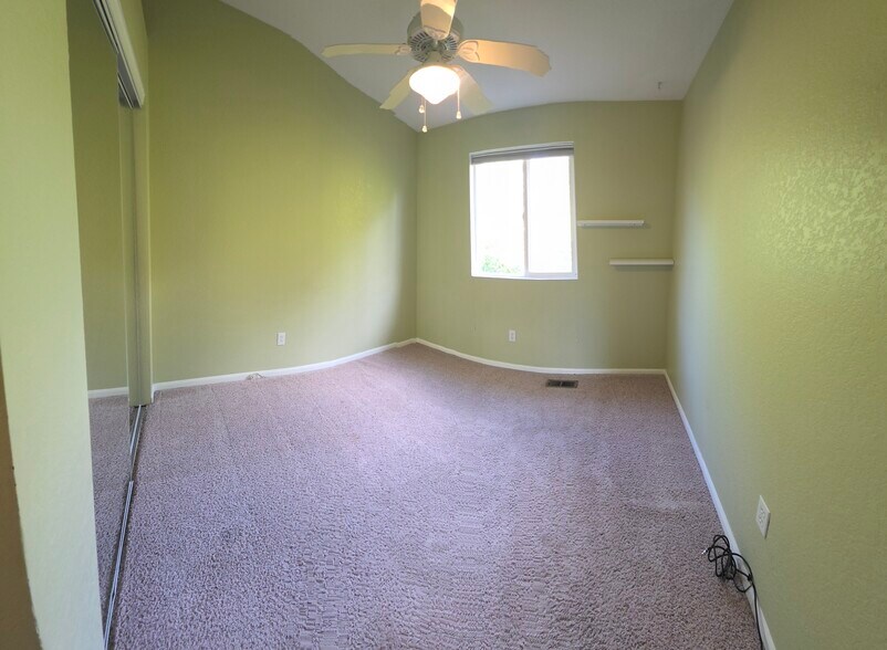 Bedroom 2 - 8116 Eagleview Dr