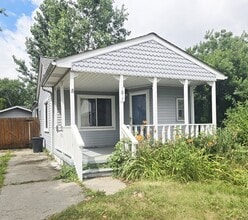 Building Photo - 1037 Birchwood Ave