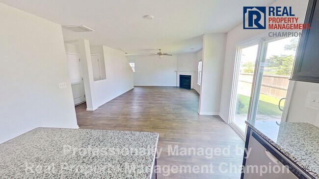 Building Photo - 433 Ginger Dr