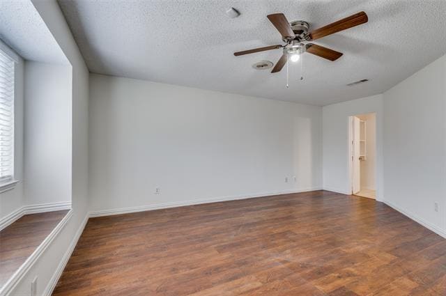 Building Photo - 1940 Helen Ln