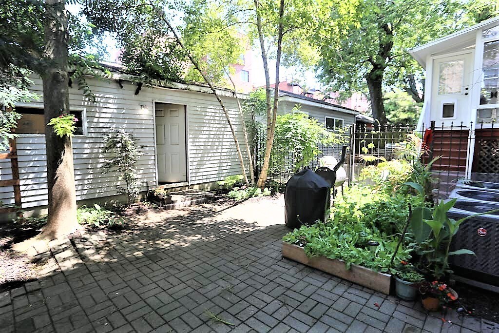 Building Photo - 4849 N Seeley Ave