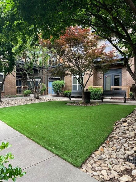 Building Photo - Elizabeth Square Apartments