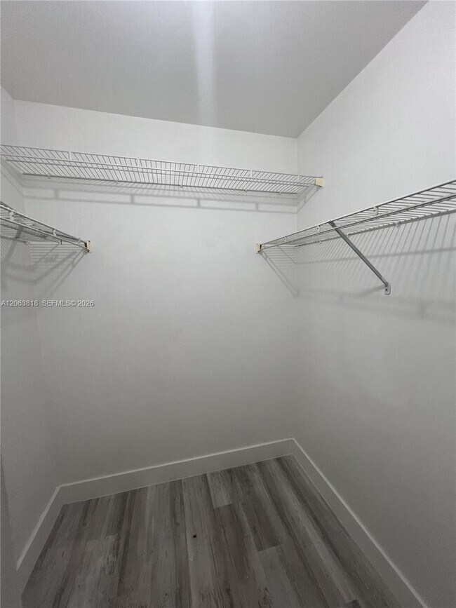 Building Photo - 289 SW 159th Ln