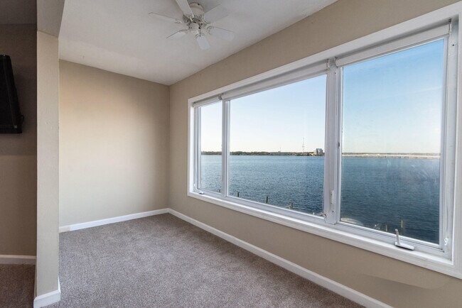 Building Photo - 202 Snug Harbour Dr