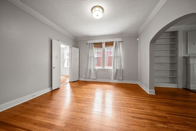 Building Photo - 5110 Lee Ave