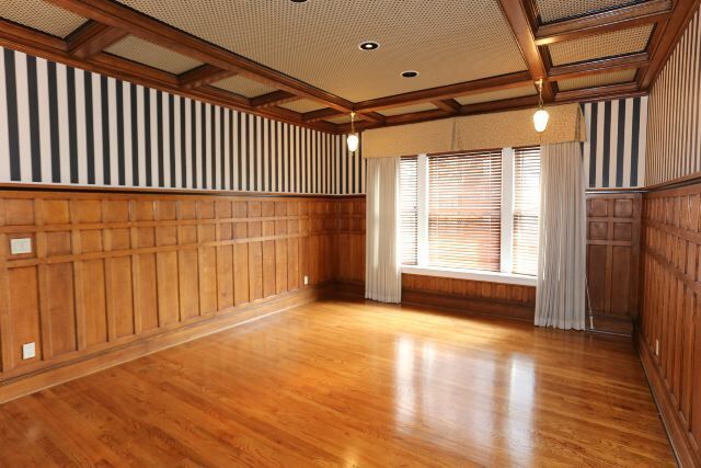 Building Photo - 3020 N Sheridan Rd