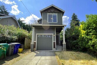 Building Photo - Lovely Concordia Home with Washer/Dryer, A...