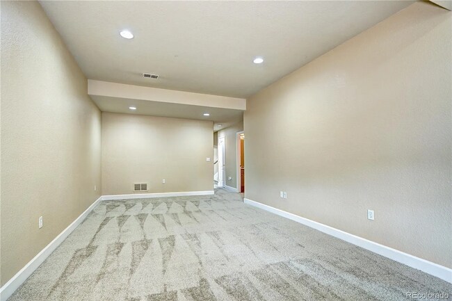 Building Photo - 3 bed / 2.5 bath duplex in Castle Rock!! -18 month lease preferred