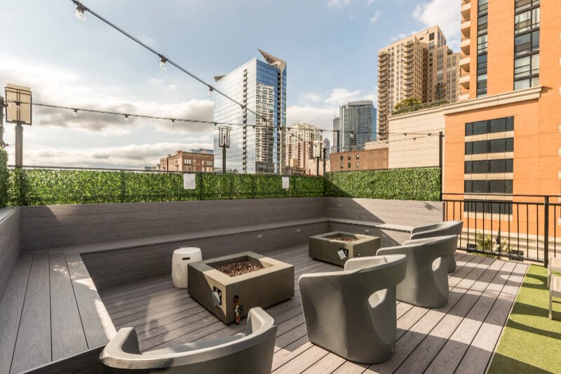 Building Photo - 1215 S Michigan Ave