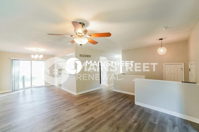 Building Photo - 3 Bedroom Pet-Friendly Home in BLUE SPRING...
