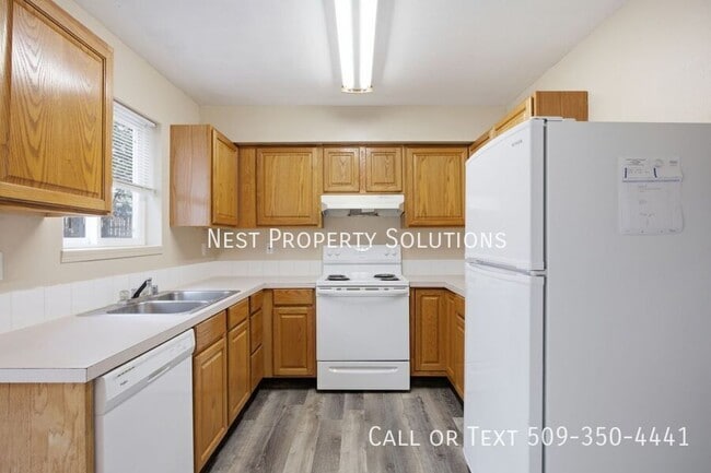 Building Photo - 1824 W Crouse St