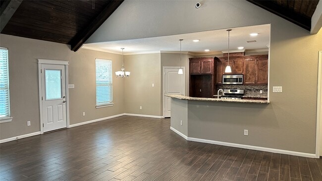 Building Photo - 25221 Armagh Rd