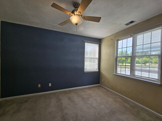 Building Photo - 3 Bed, 2 Bath in Waterfront Community of Rivers Edge in Currituck w/ Built-in Pool