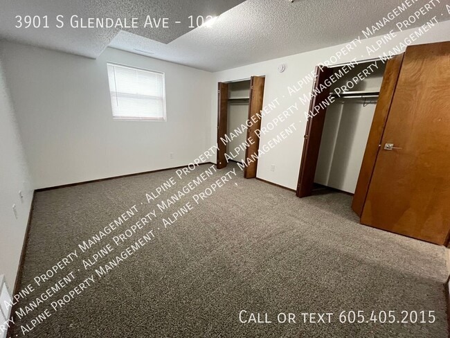 Building Photo - 3901 S Glendale Ave