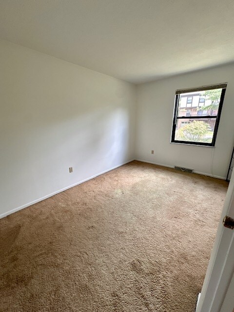 Building Photo - 7351 Beacon Hill Dr
