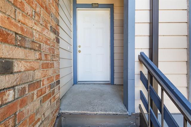 Building Photo - 1603 Marsh Ln