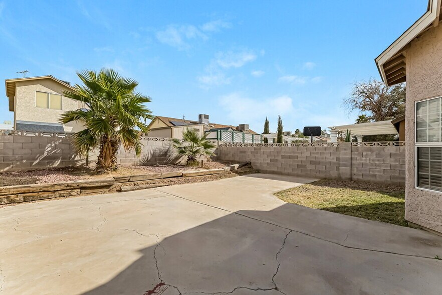 Building Photo - 1620 Lorna Dr