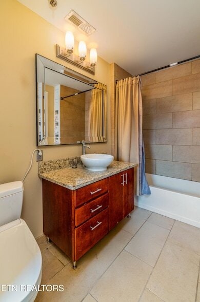 Building Photo - 400 W Church Ave