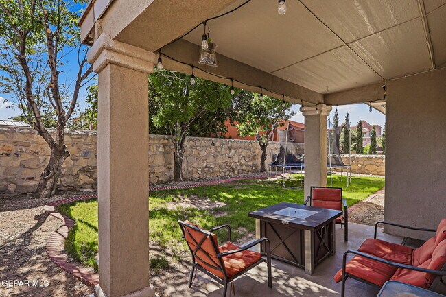 Building Photo - 3828 Tierra Aurora Dr
