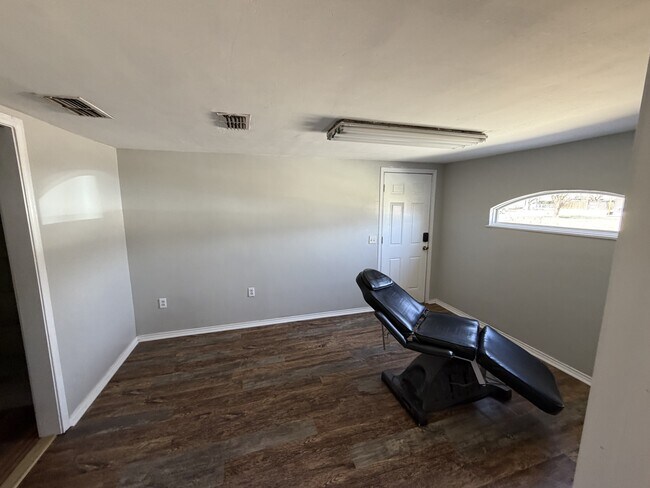 Building Photo - 3417 27th St