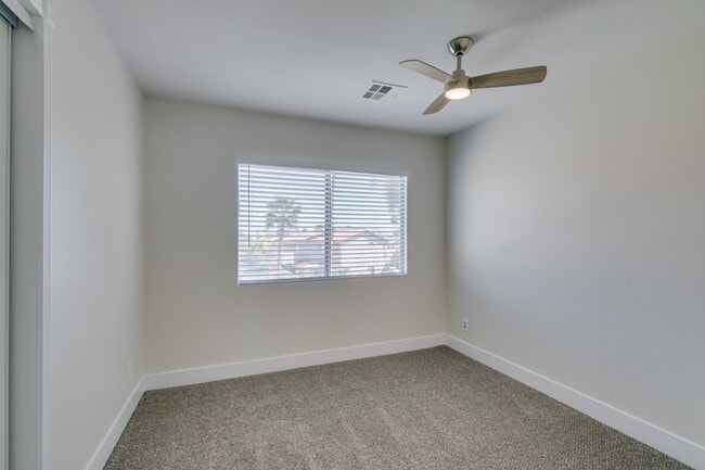 Building Photo - WHITNEY RANCH FRESHLY UPDATED 4 BEDROOM HOME WITH LARGE BACKYARD