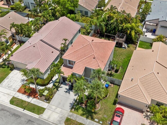 Building Photo - 15760 NW 16th Ct