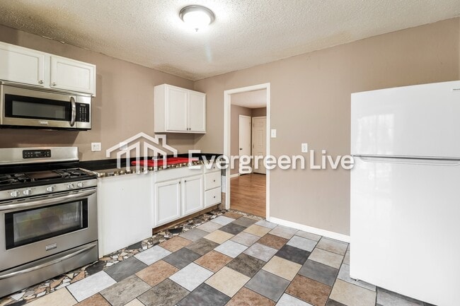 Building Photo - 923 Edgehill