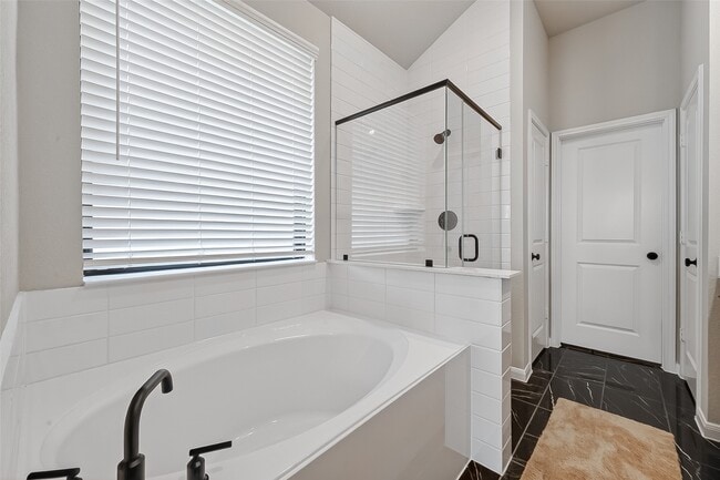 Building Photo - 27306 Ky Cv Ct