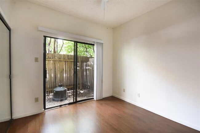 Building Photo - 2815 Rio Grande St