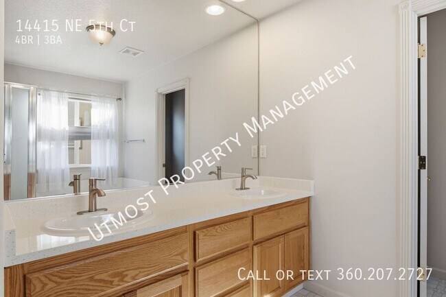 Building Photo - 14415 NE 5th Ct