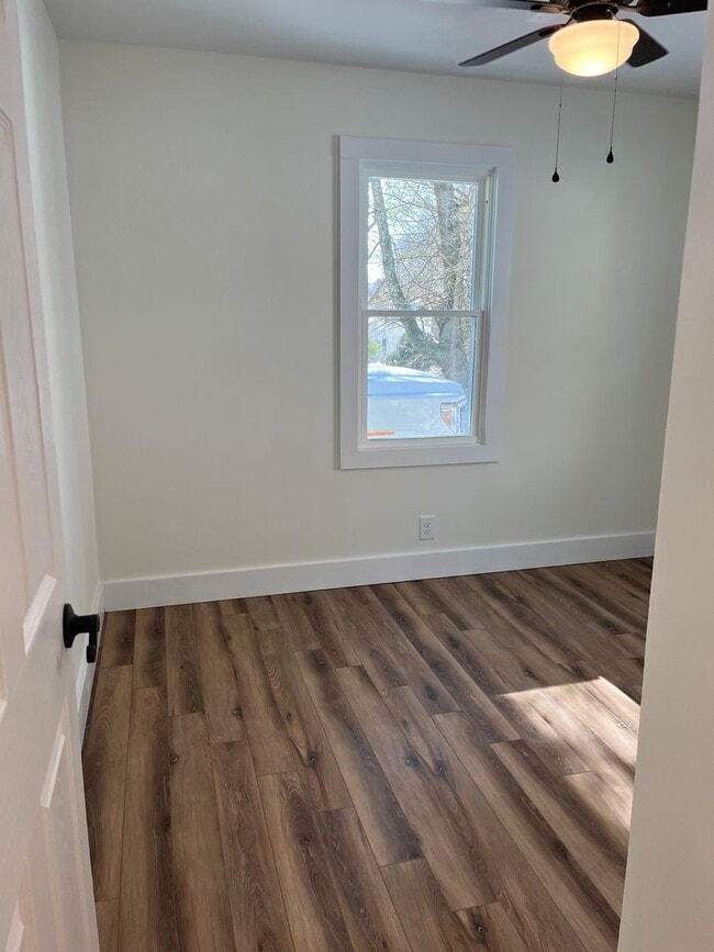 Building Photo - Modern Cottage Living Just Minutes from Downtown West Jefferson