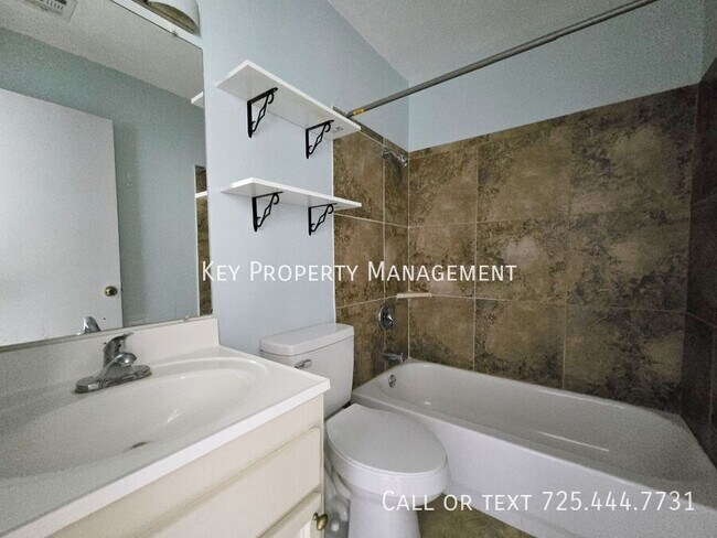 Building Photo - 3720 Snorkel Cir