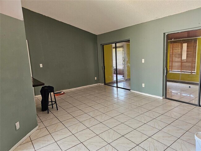 Building Photo - 102 Whitehall Way