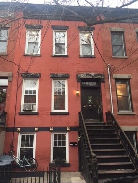 Building Photo - 1312 Garden St