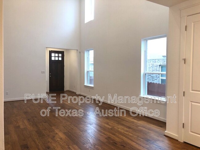 Building Photo - 8301 Prairie Rye Dr