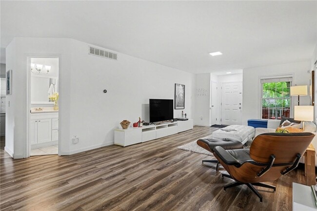 Building Photo - 26 Morven Rd