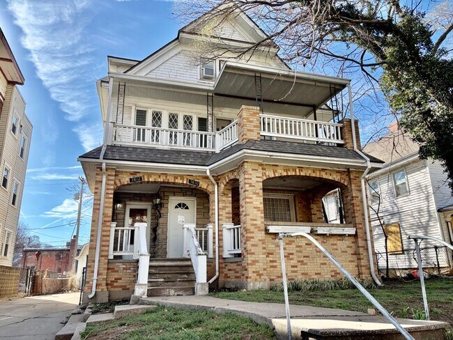 Building Photo - 3810-3812 Central St.