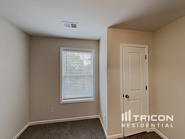 Building Photo - 937 Dawsons Park Wy