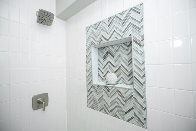 Building Photo - 2835 Rutland Cir