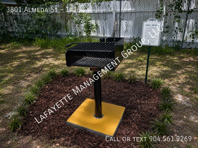 Building Photo - 3801 Almeda St