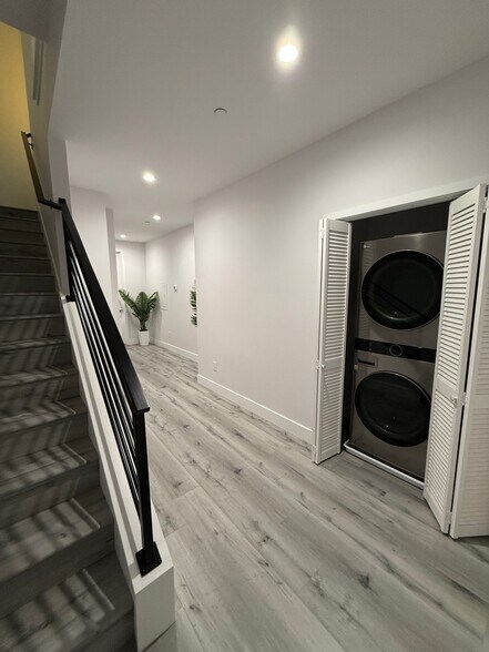 Building Photo - 2012 Uptown Aly