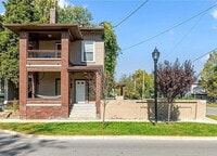 Building Photo - Charming 3-Bedroom Apartment in the Heart of Jeffersonville 

All Utilities Included