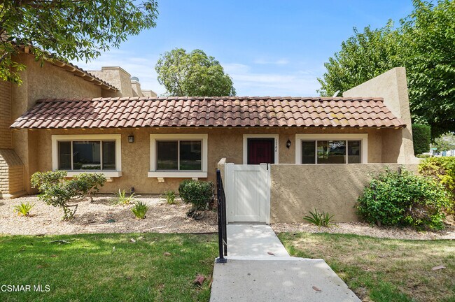 Building Photo - 1766 E Avenida De Las Flores