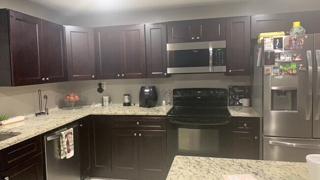 Building Photo - 4 Steens Rd