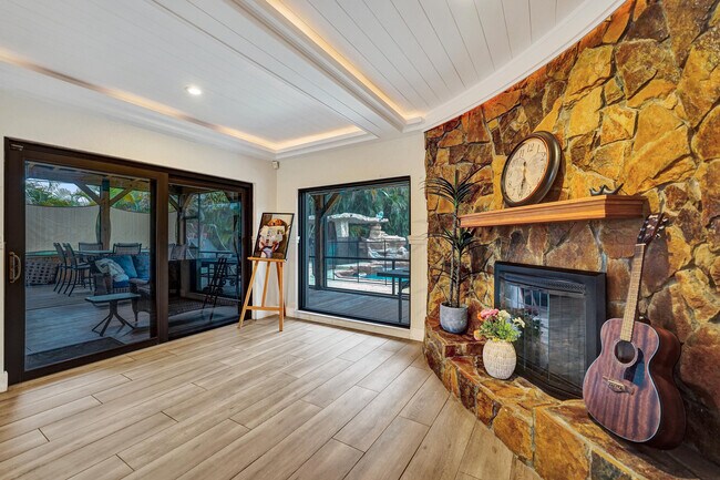 Building Photo - 5612 Harding St