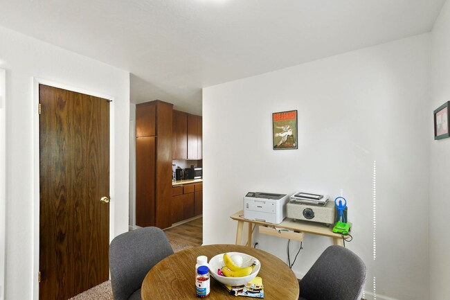 Building Photo - 2 Bedroom 2 Bedroom Home in East Davis with solar