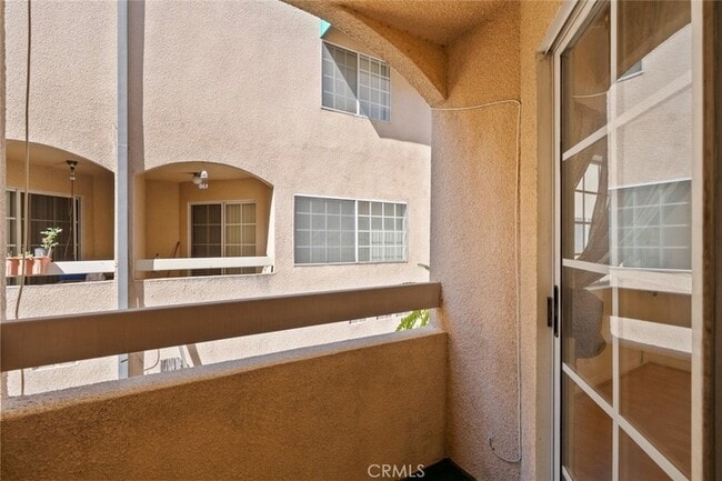 Building Photo - 333 W Alameda Ave
