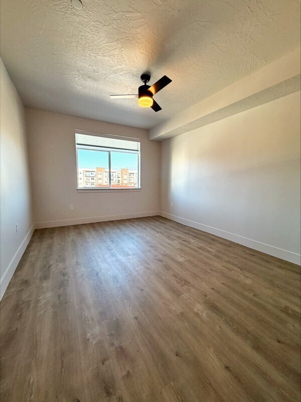 Building Photo - 5088 S Desert Color Pkwy